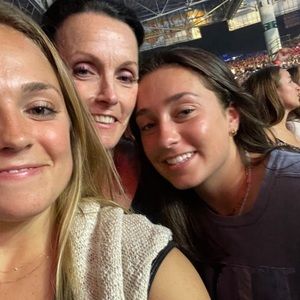 Meet your Posher, Casey